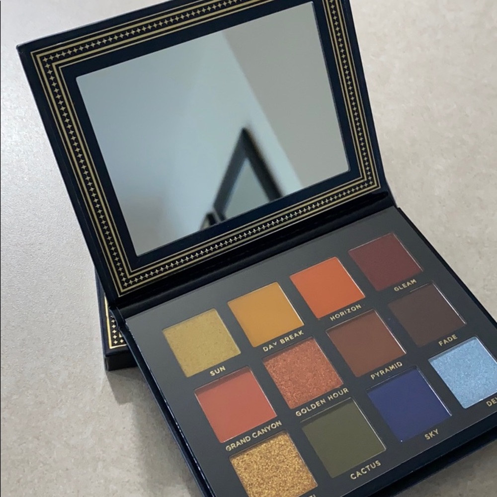 Ace Beaute Eyeshadow Pallet - Picture 1 of 6
